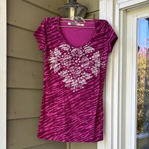 Athleta Magenta and White Patterned Short Sleeve Top
